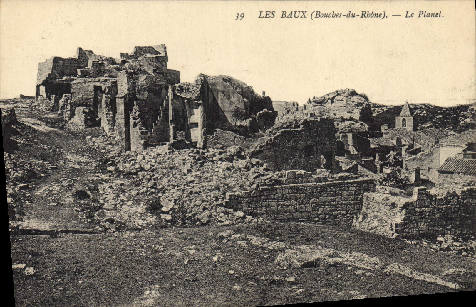 CPA Les Baux (Bouches du Rhone) Le Planet