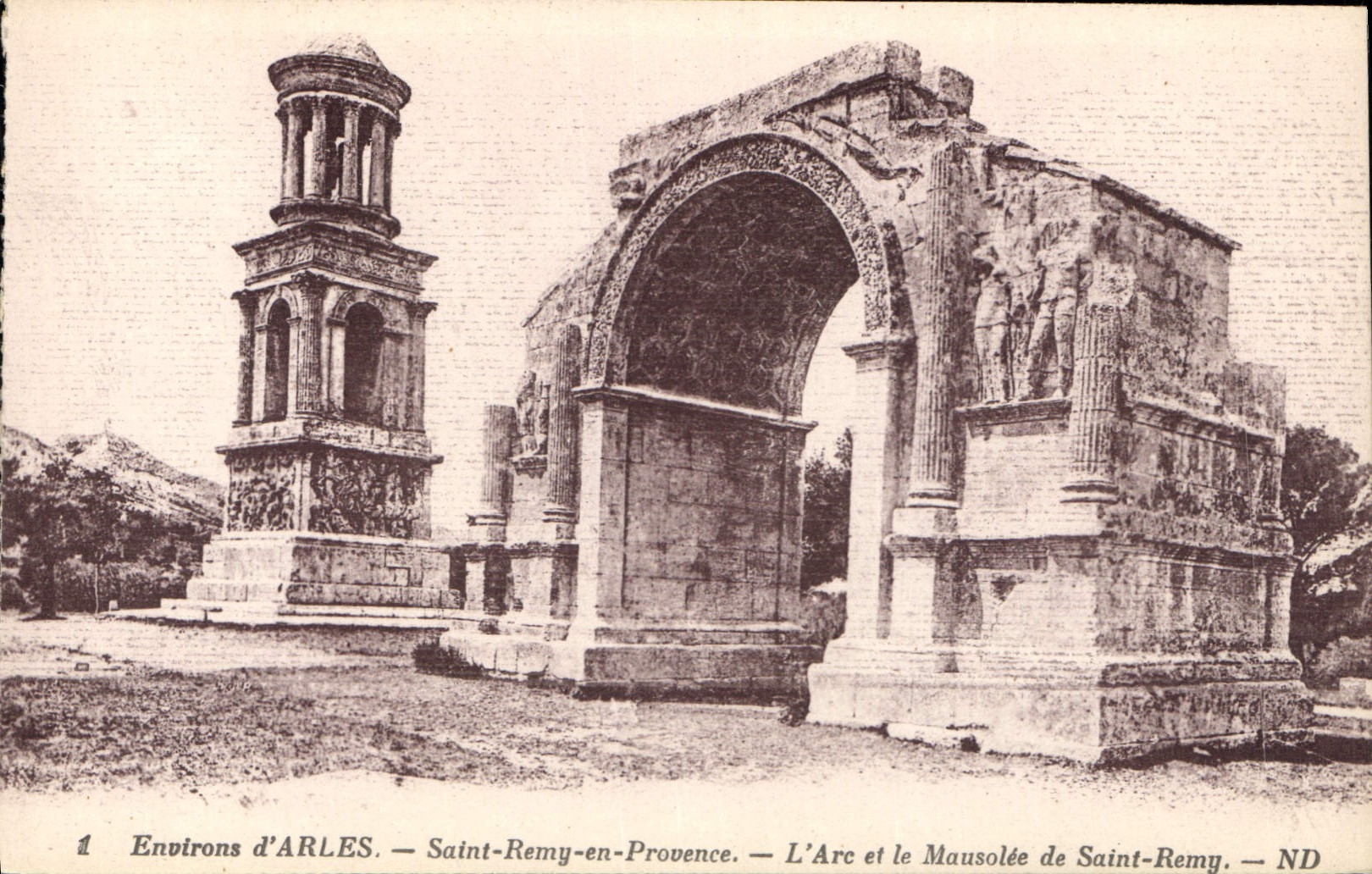CPA Environs d'Arles Saint Remy en Provence L'Arc et le Mausolee de Saint Remy