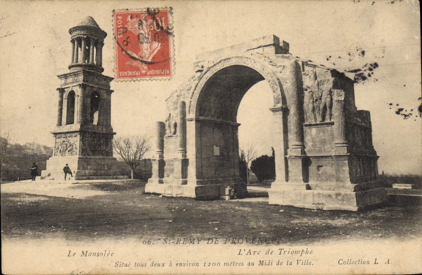 CPA Saint Remy de Provence Les Antiques L'Arc de Triomphe Le Mausolee