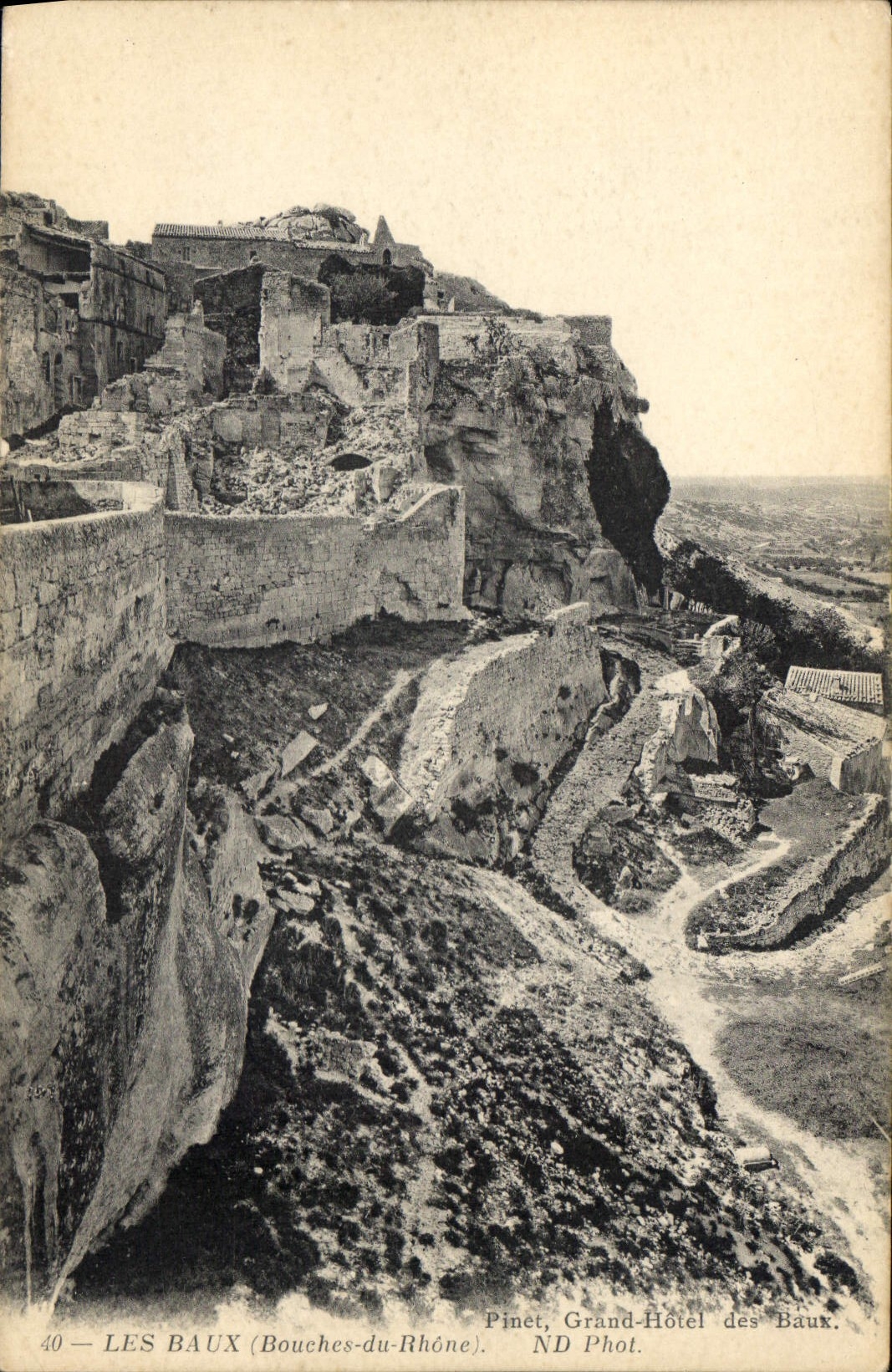 CPA Les Baux (Bouches du Rhone) Pinet Grand Hotel des Baux