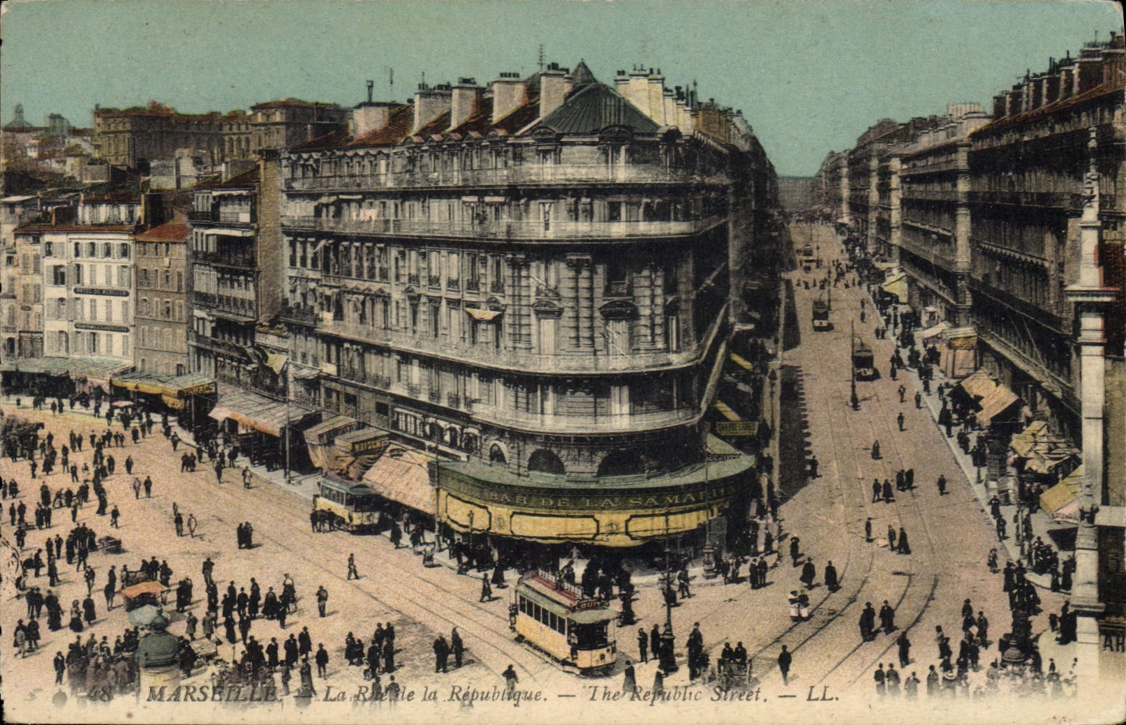 CPA Marseille La Rue de la Republique