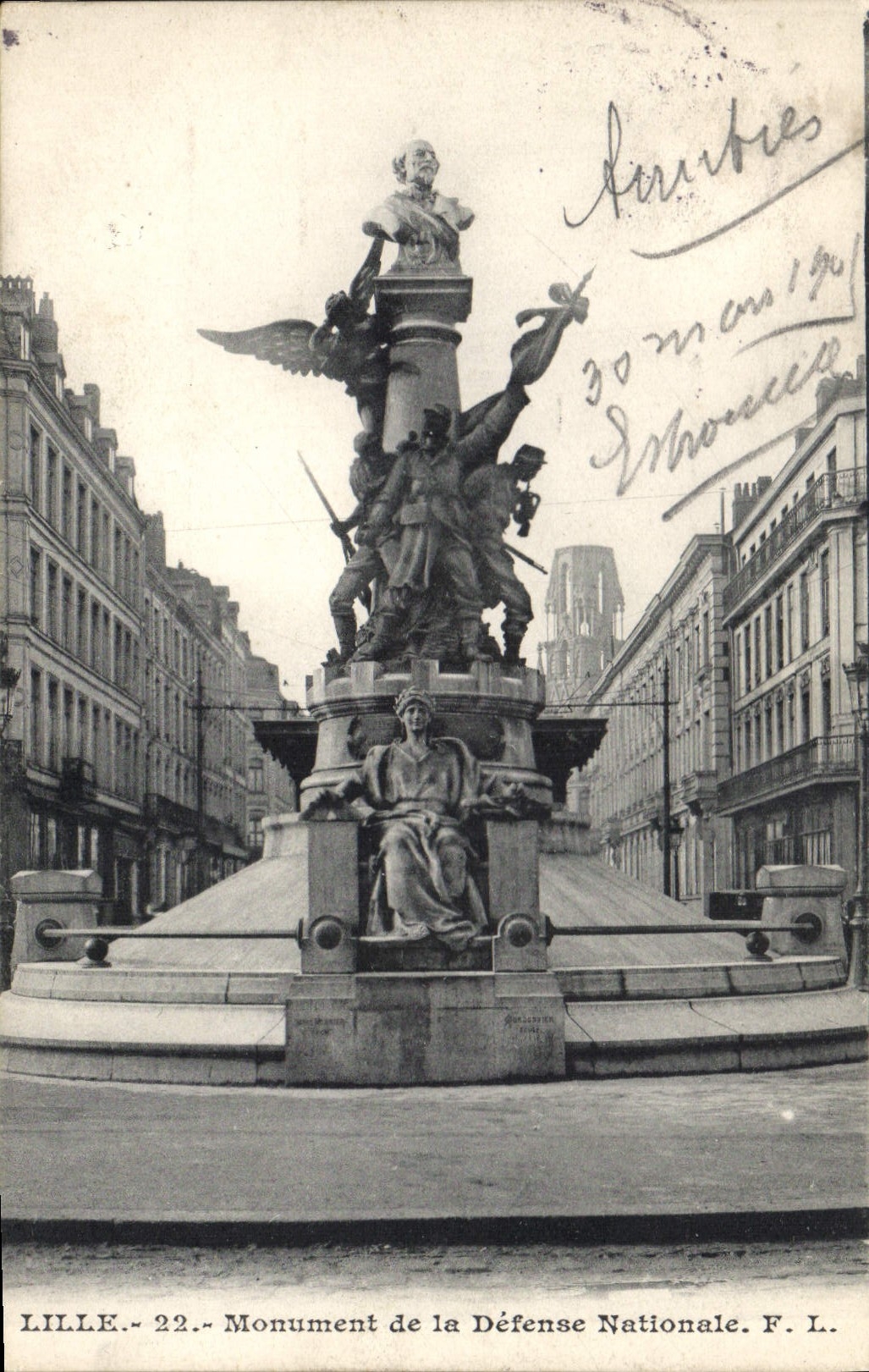 CPA Lille Monument de la Defense Nationale