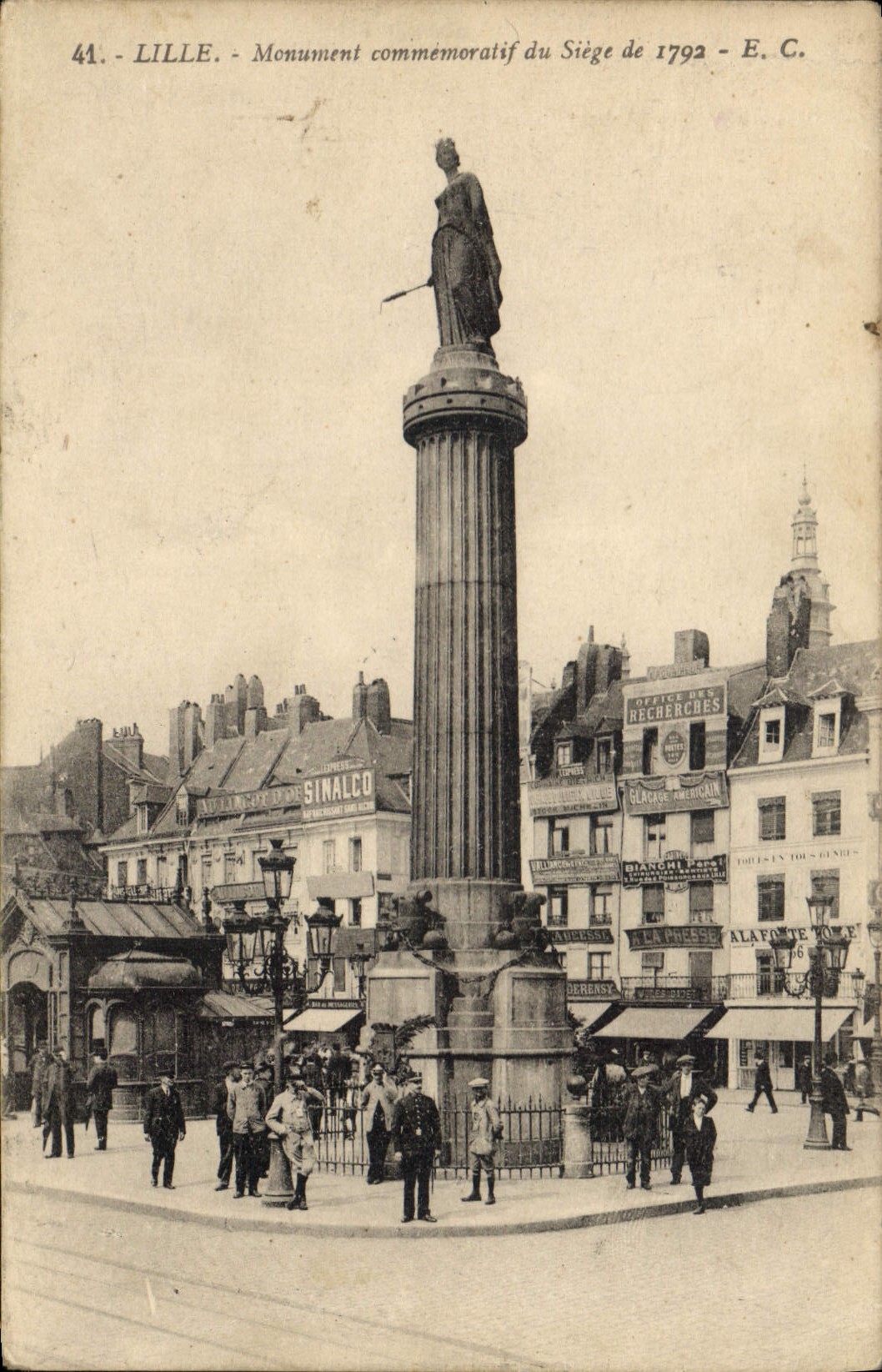 CPA Lille Monument commemoratif