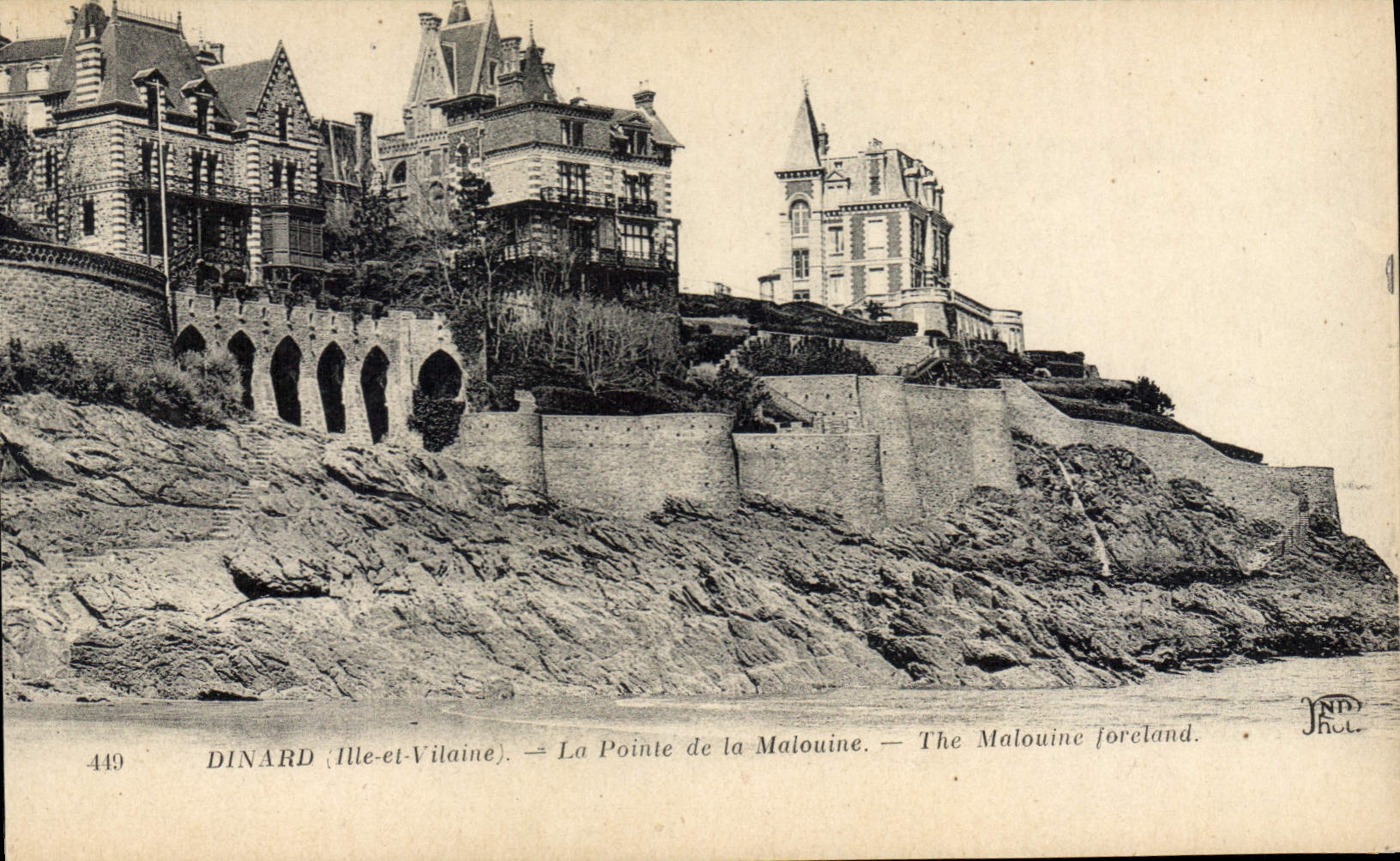 CPA Dinard Ille et Vilaine La Pointe de la Malouine The Malouine forcland 