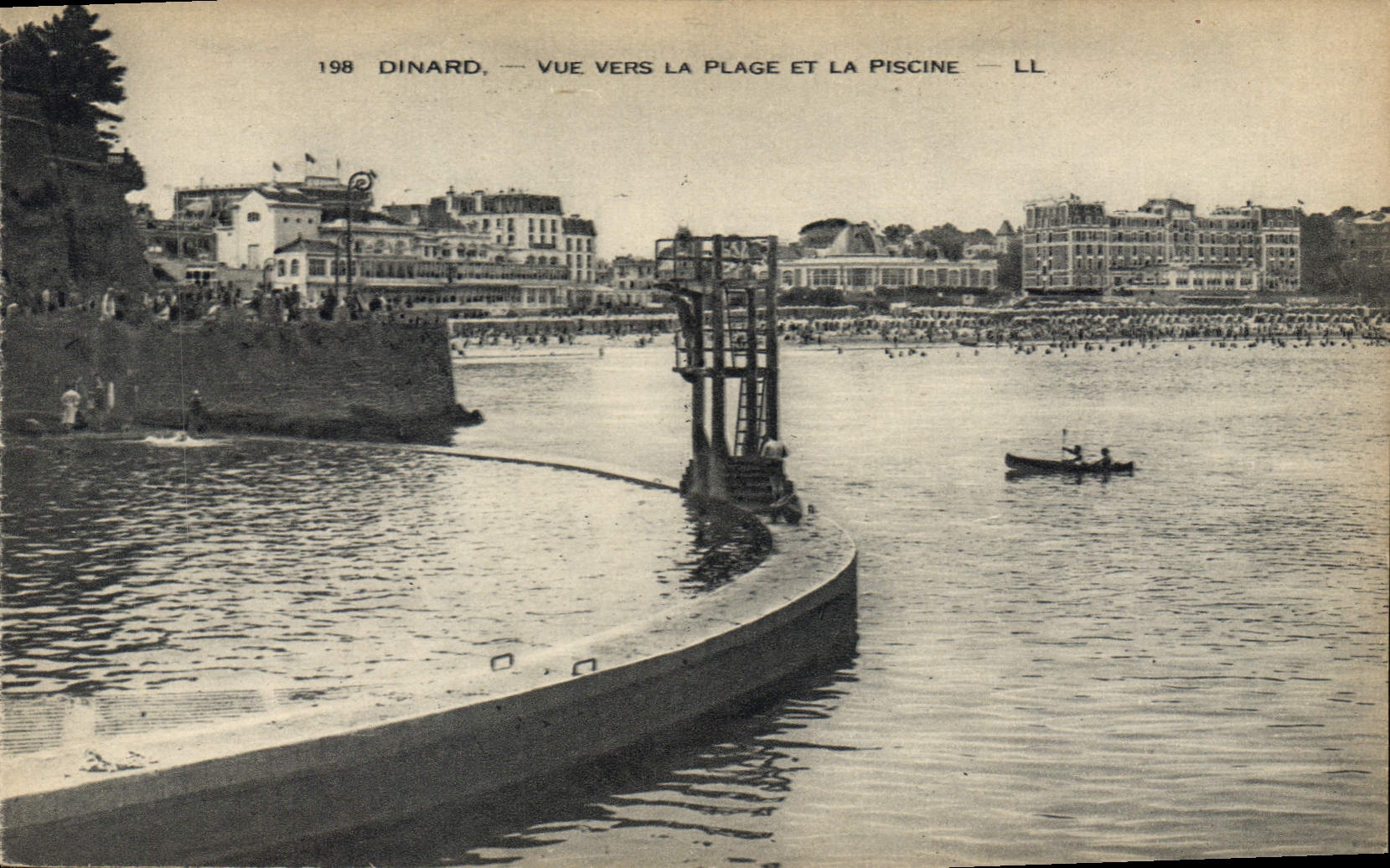 CPA Dinard Vue vers la Plage et la Piscine 