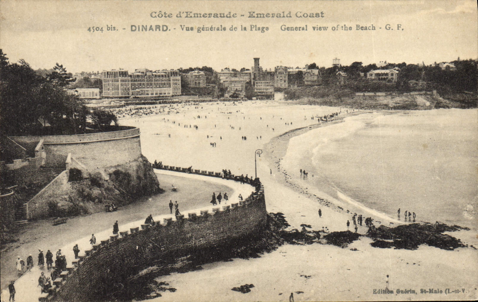 CPA Cote d'Emeraude Emerald Coast Dinard Vue generale de la Plage 