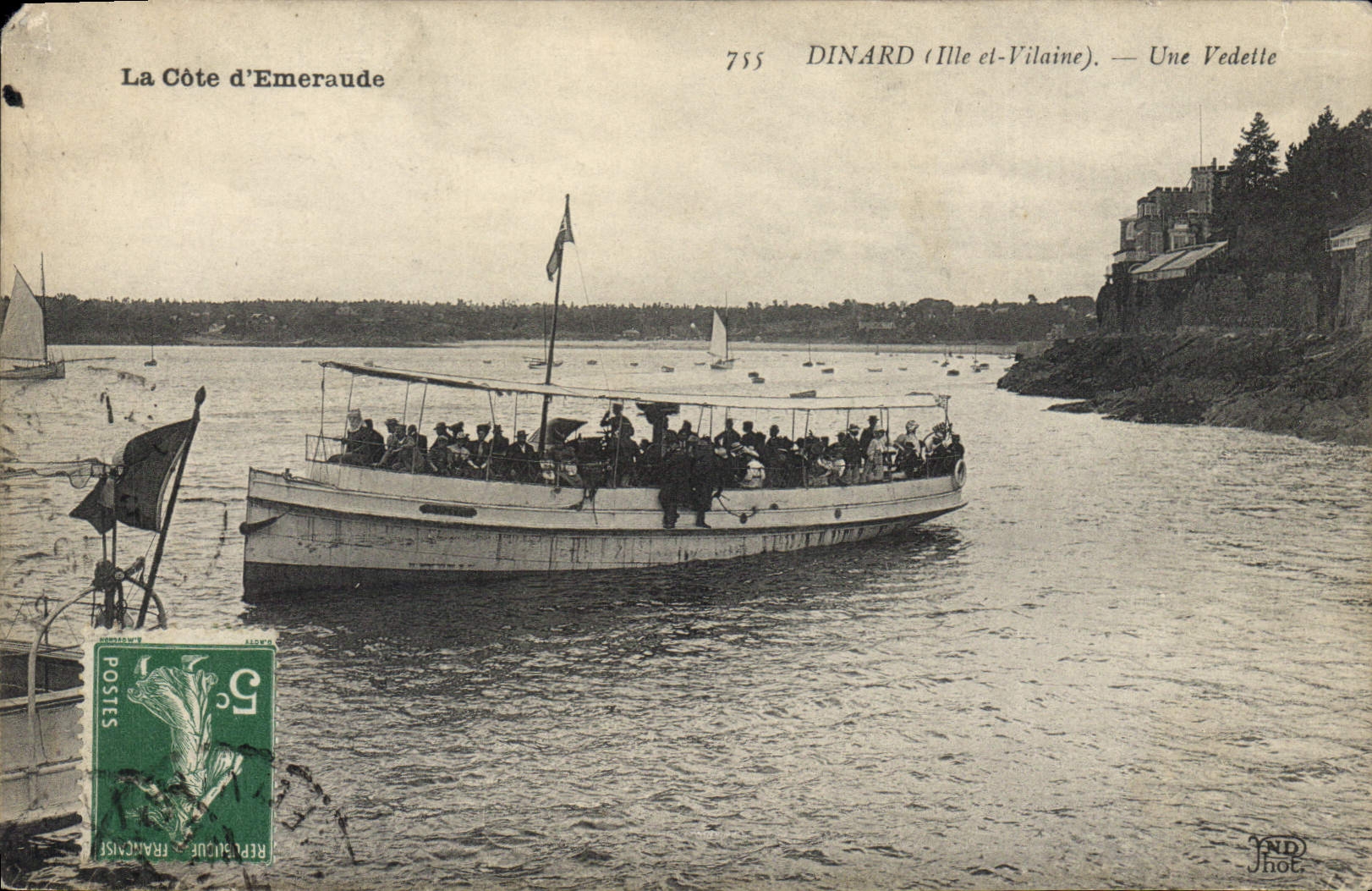 CPA Cote d'Emeraude Dinard Ille et Vilaine Une Vedetie