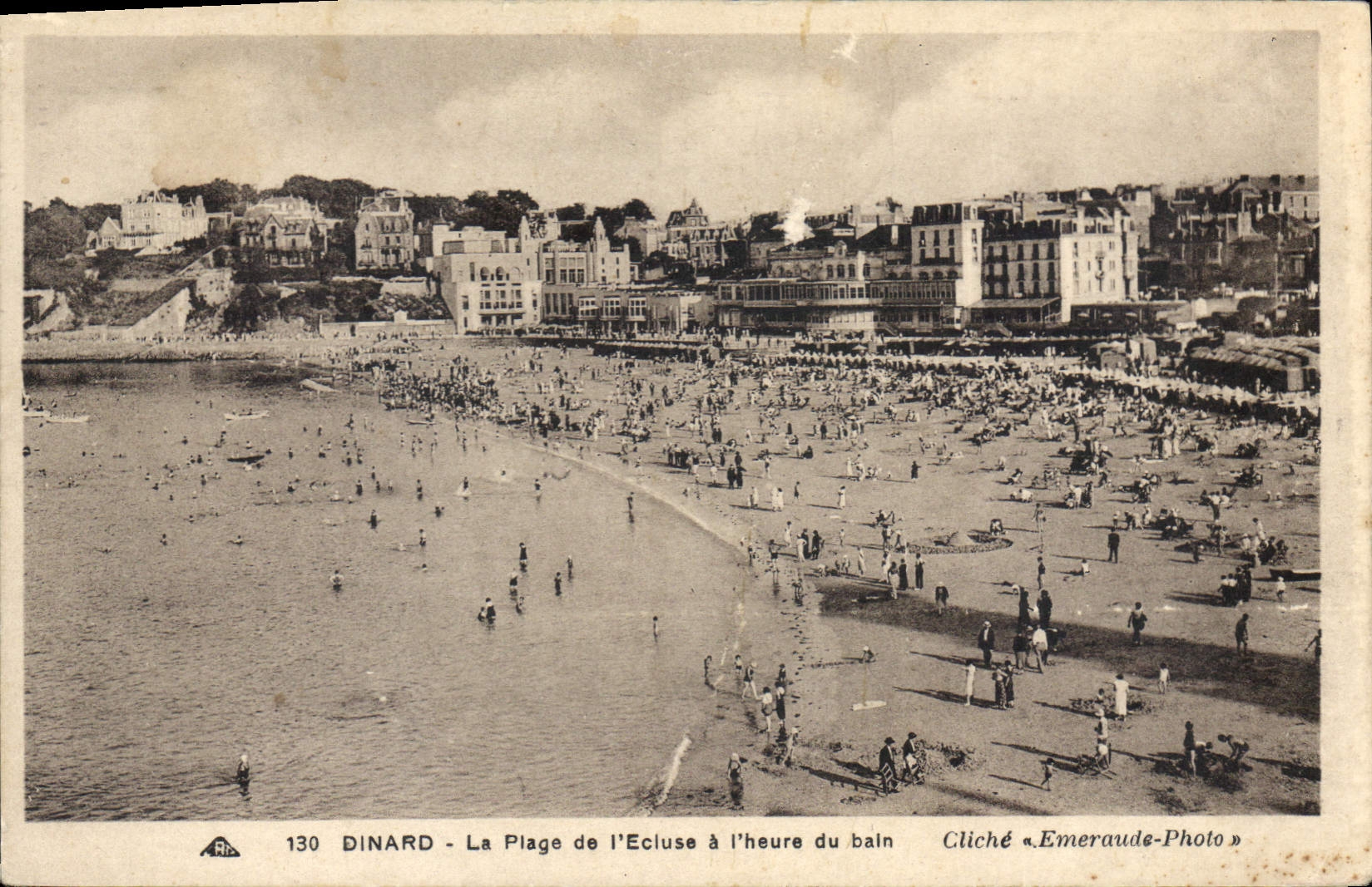 CPA Dinard La Plage de l'Ecluise a l'heure du bain