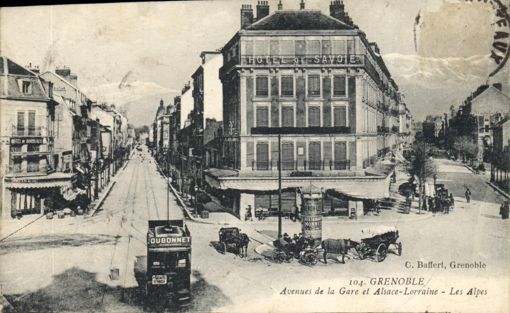 CPA Grenoble Avenues de la gare et Alsace Lorraine les Alpes Tramway Dubonnet