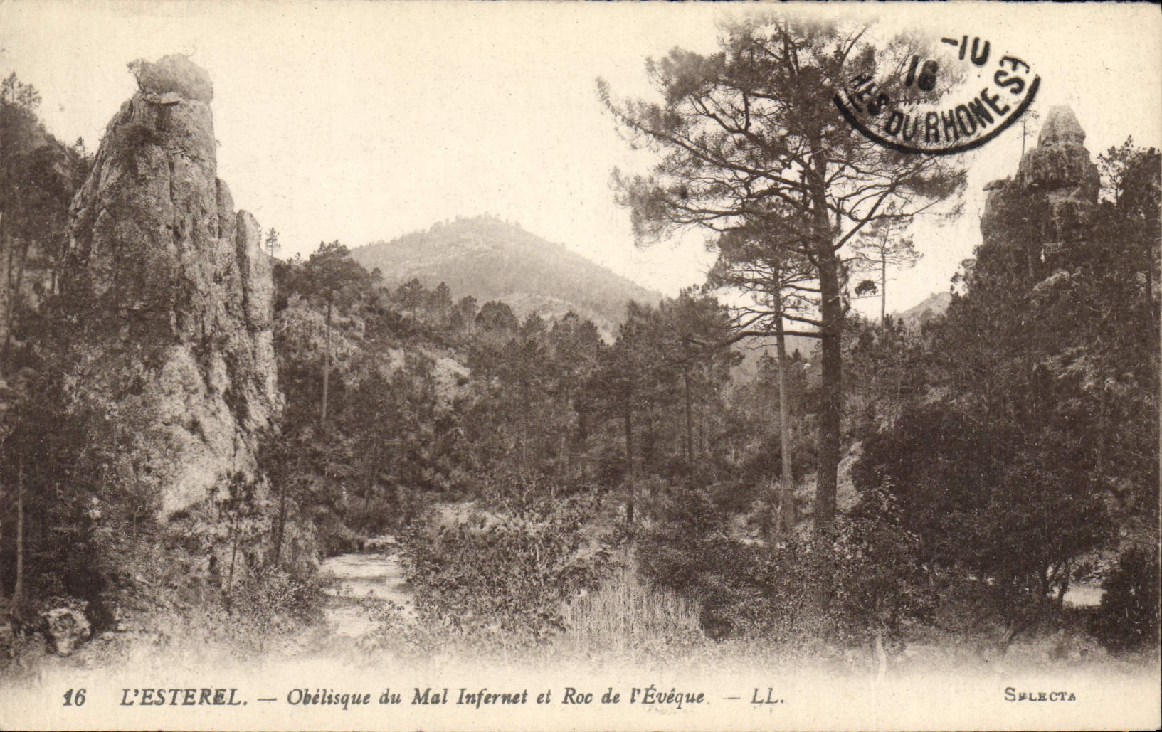 CPA L'Esterel Oblisque du Mal Infernet et Roc de l'Eveque