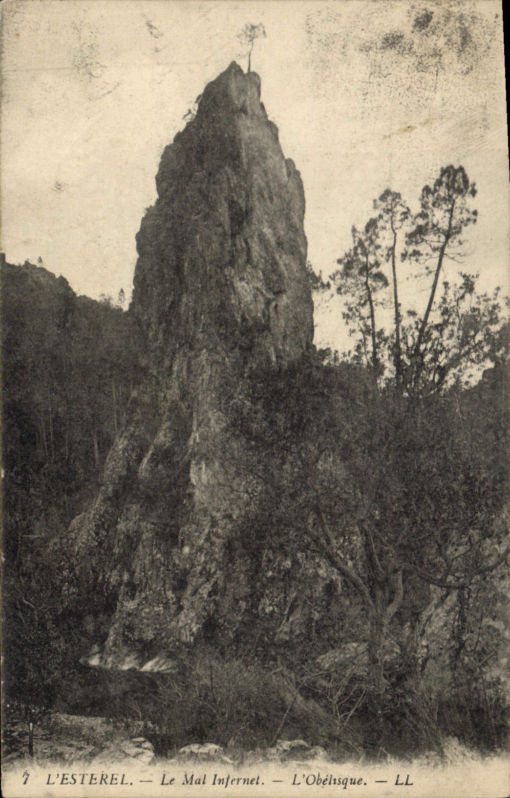 CPA L'Esterel le Mal Infernet l'Obelisque