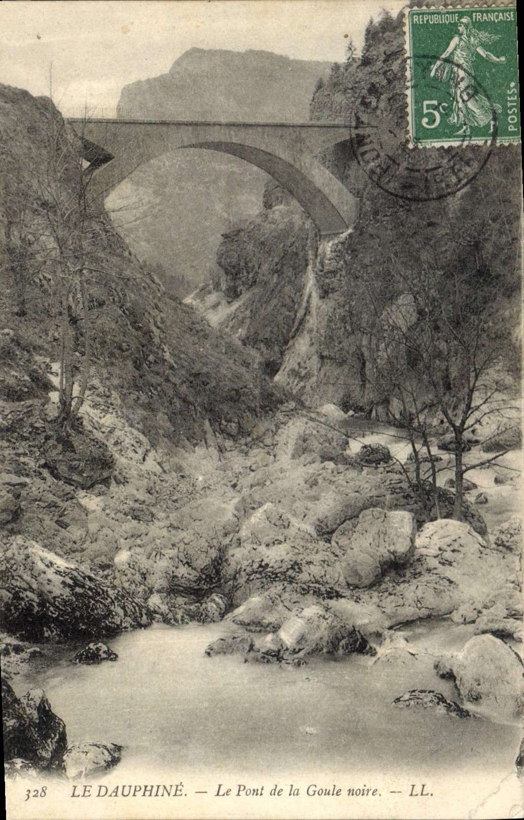 CPA Le Dauphine le pont de la Goule noire