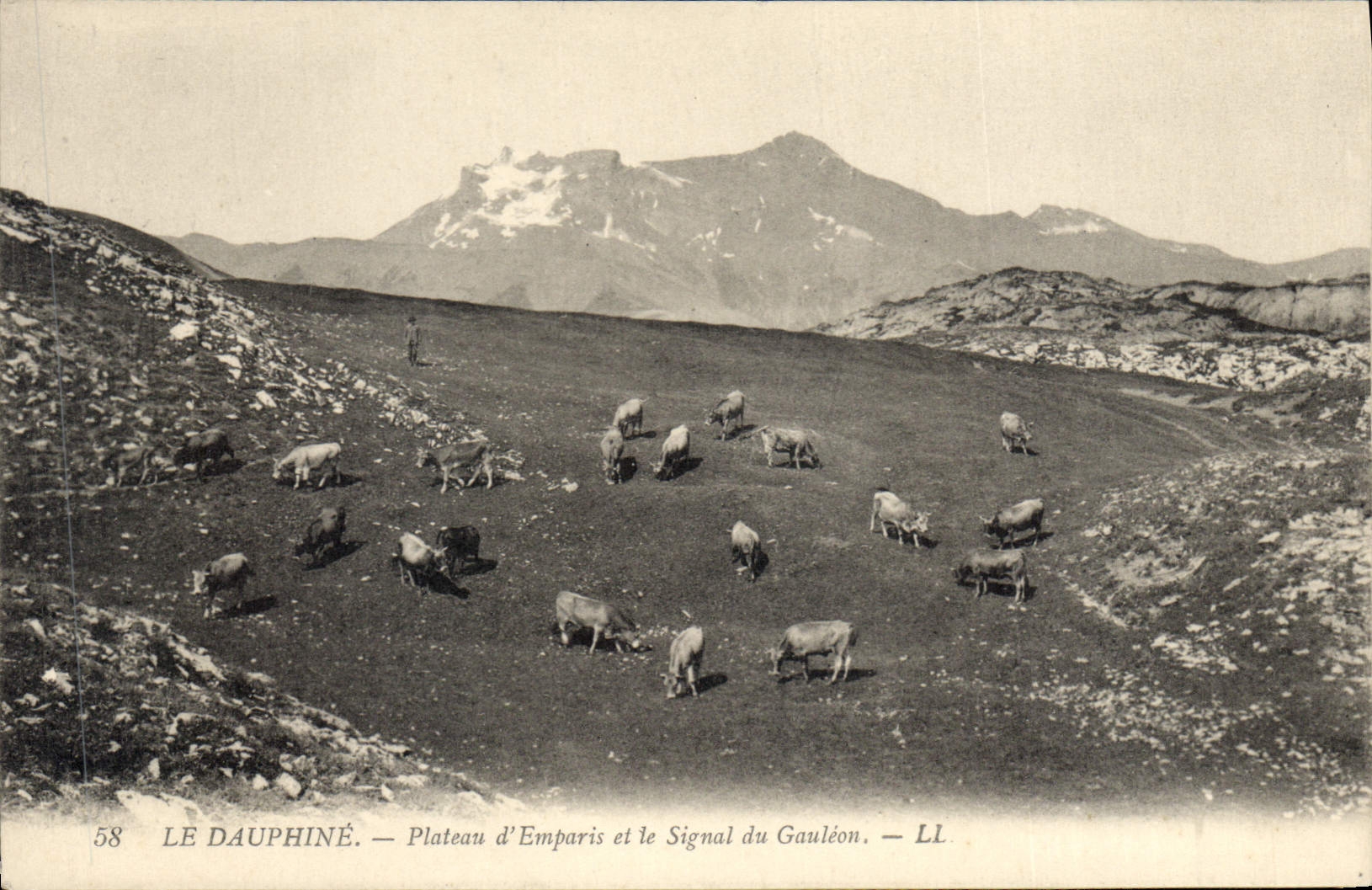 CPA Le Dauphine plateau d'Emparis et le Signal du Gauleon