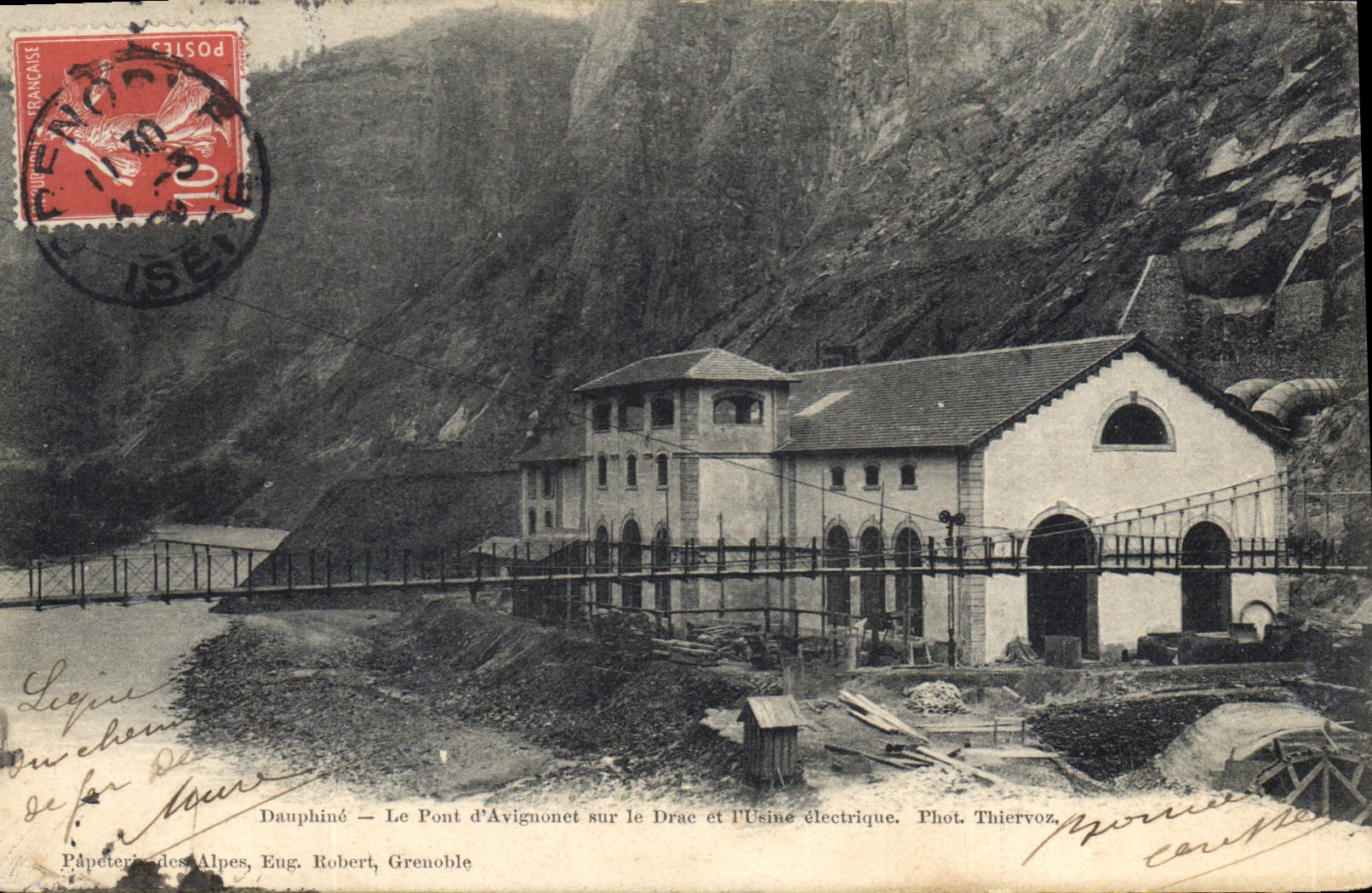 CPA Dauphine le pont d'Avignonet sur le Drac et l'Usine electrique