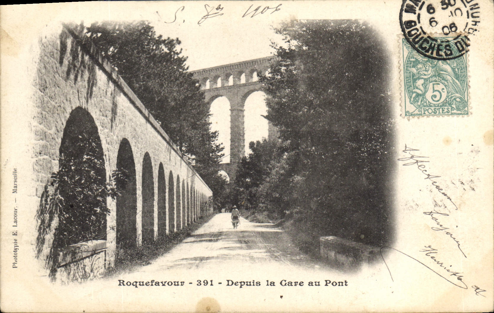 CPA Roquefavour depuis la gare au pont 