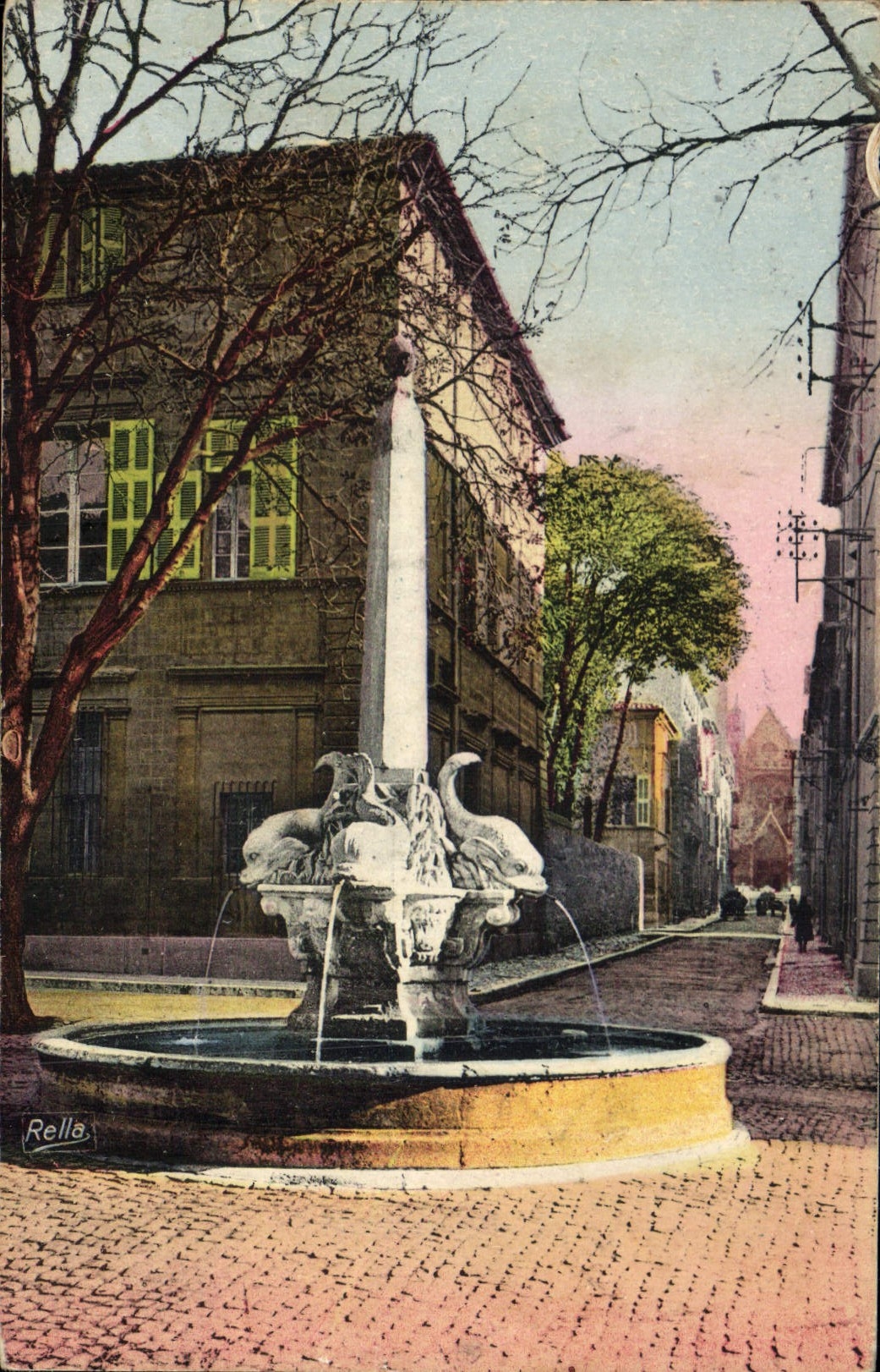 CPA Aix en Provence La Fontaine des Quatre Dauphins