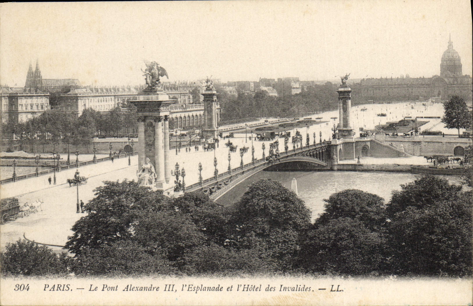 CPA Paris Le Pont Alexandre III l'Esplanade et Hotel des Invalides