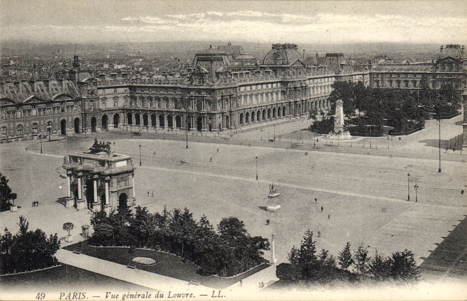 CPA Paris Vue generale du Louvre