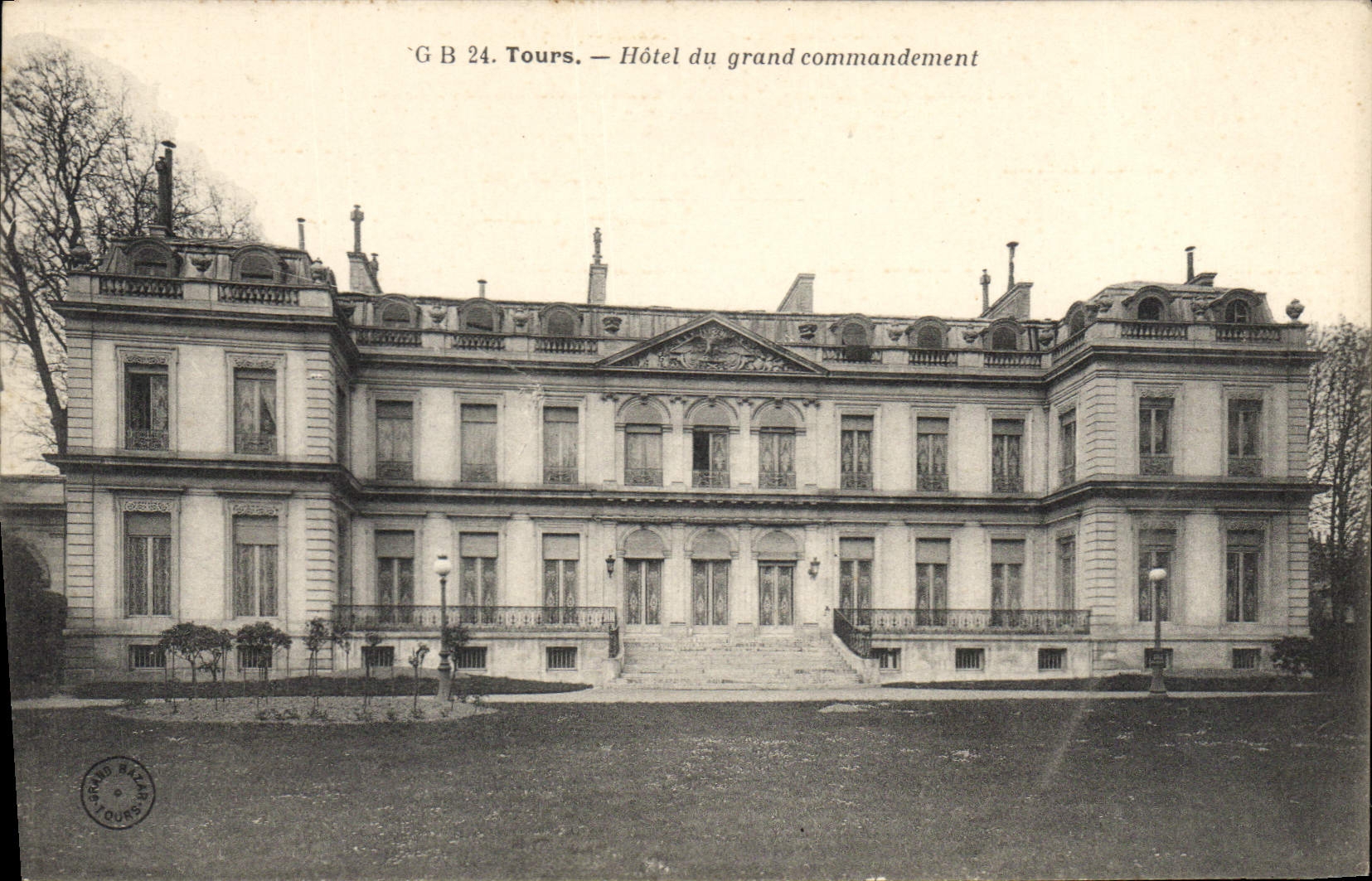 CPA Tours Hotel du grand commandement