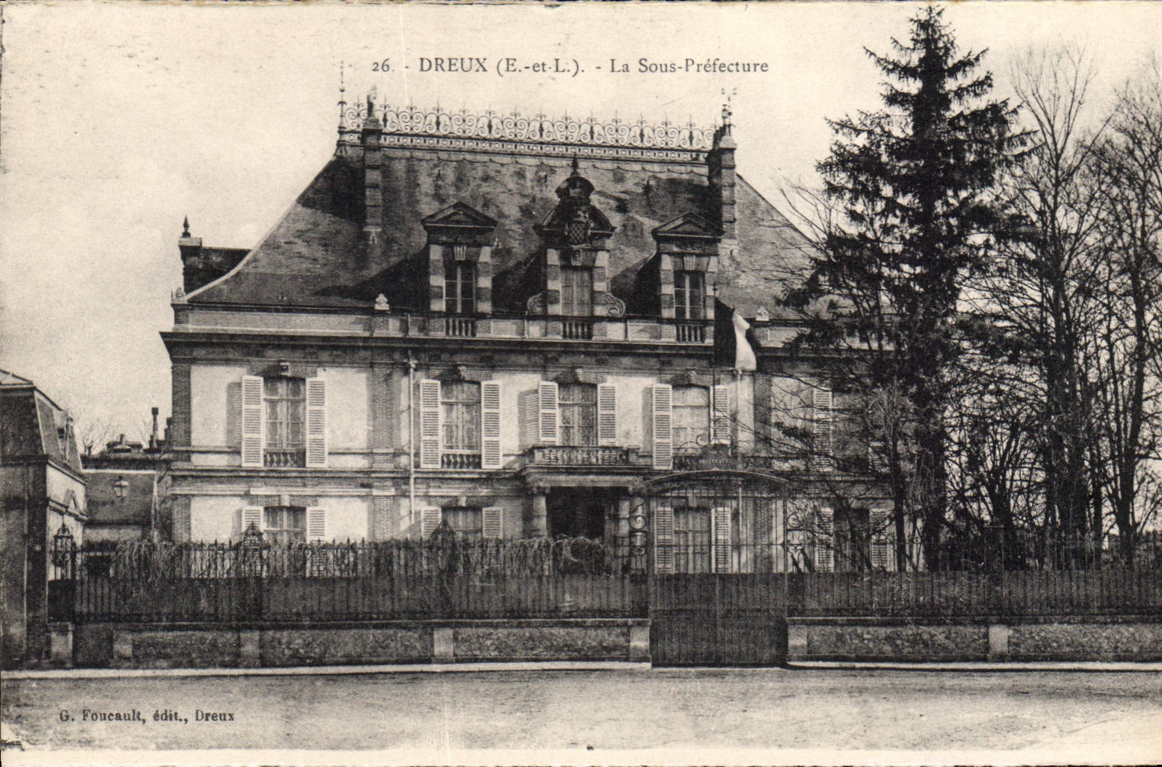 CPA Dreux E et L La Sous Prefecture 