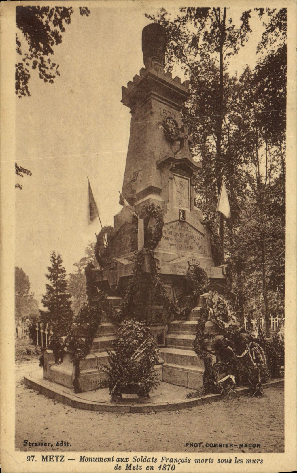 CPA Metz Monument aux Soldats Francais morts sous les murs de Metz 
