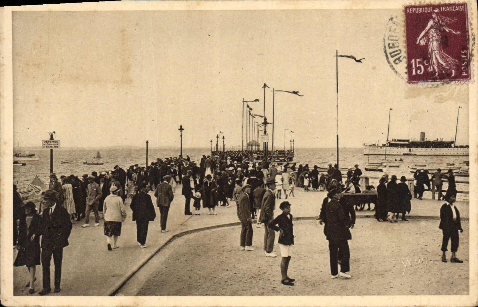 CPA La Douce France Arcachon La Jetee Promenade 