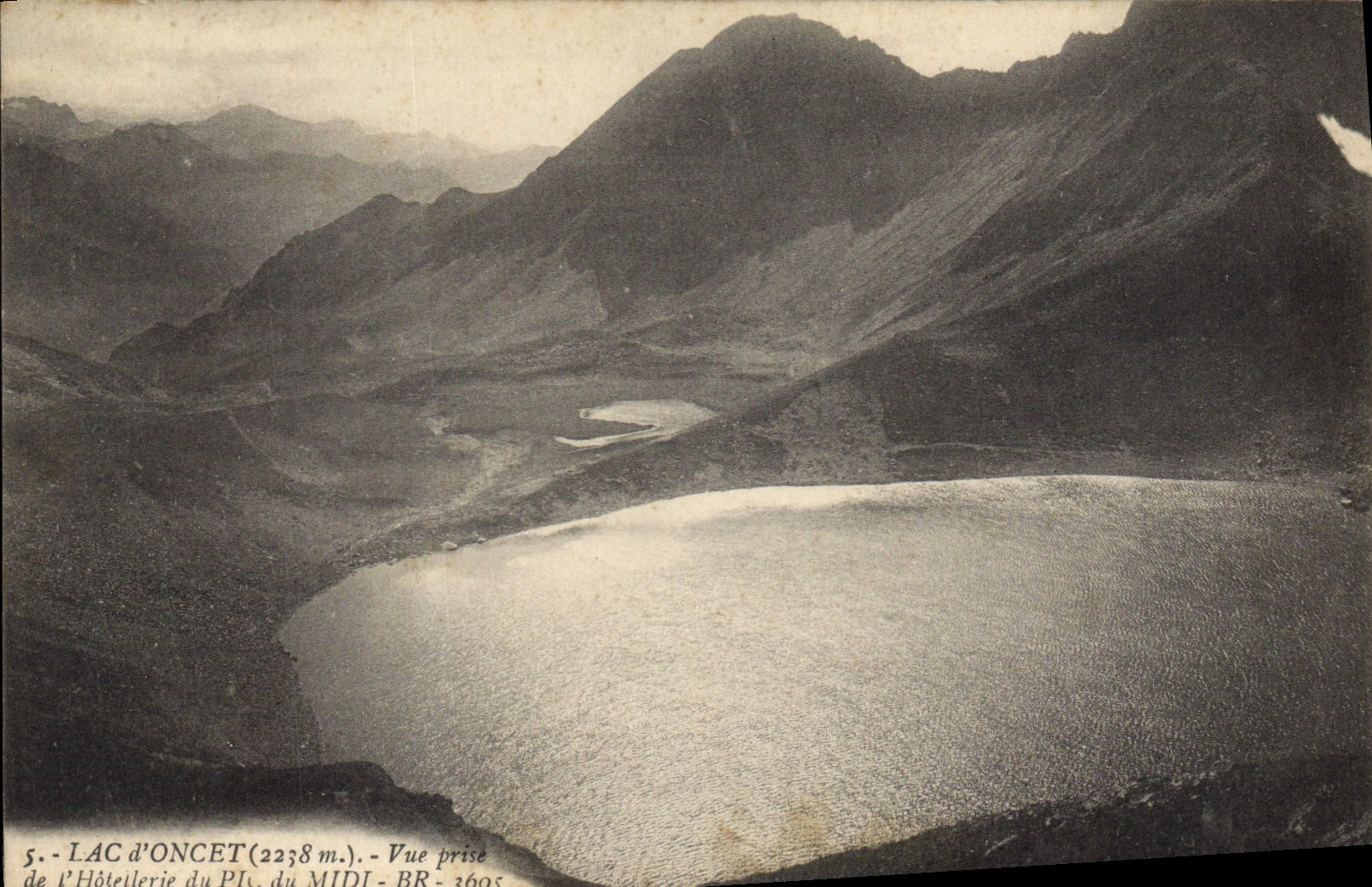 CPA Lac d'Oncet Vue prise de l'Hotellerie du Pic du Midi