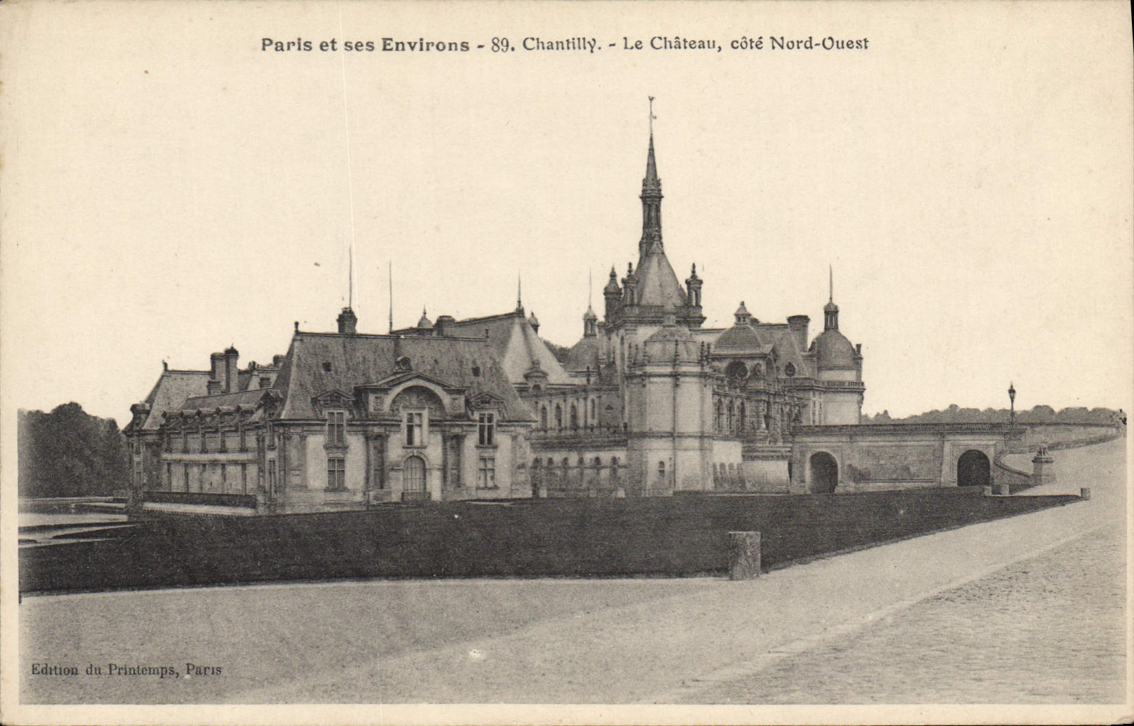 CPA Paris et ses Environs Chantilly Le Chateau cote Nord Ouest