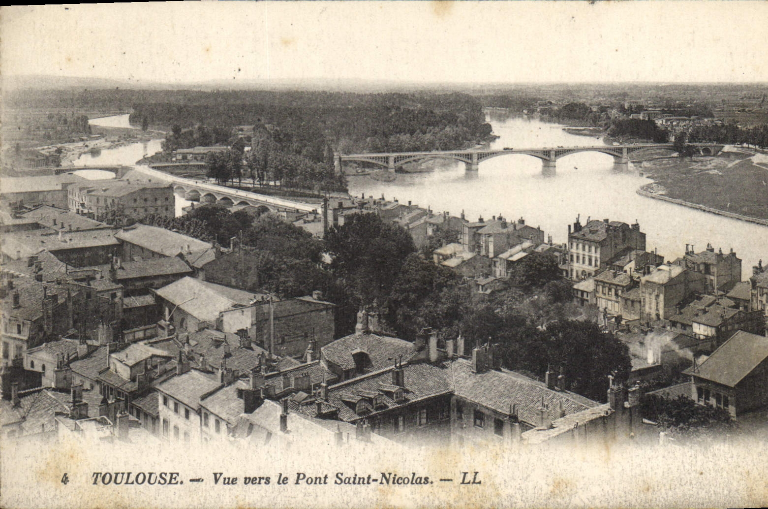 CPA Toulouse Vue vers le Pont St Nicolas 