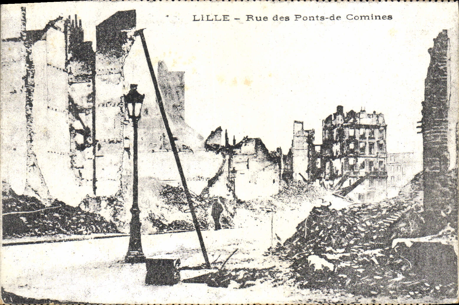 CPA Lille Rue des Ponts de Comines 
