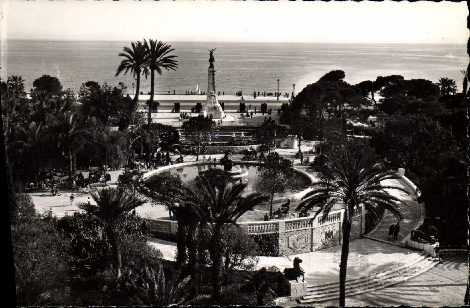 CPA Nice le Theatre de Verdure Jardins Albert I