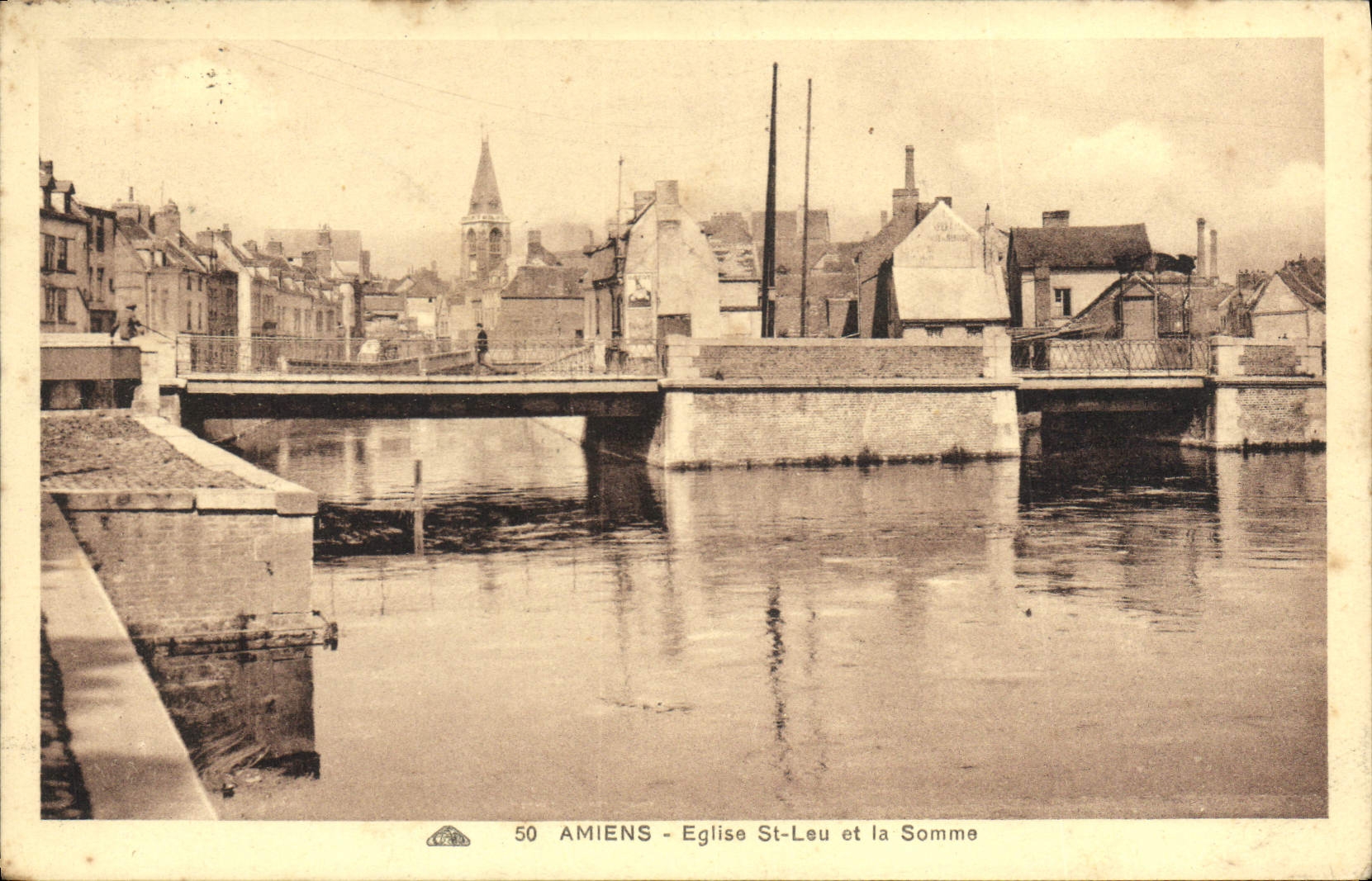 CPA Amiens eglise St Lou et la Somme 