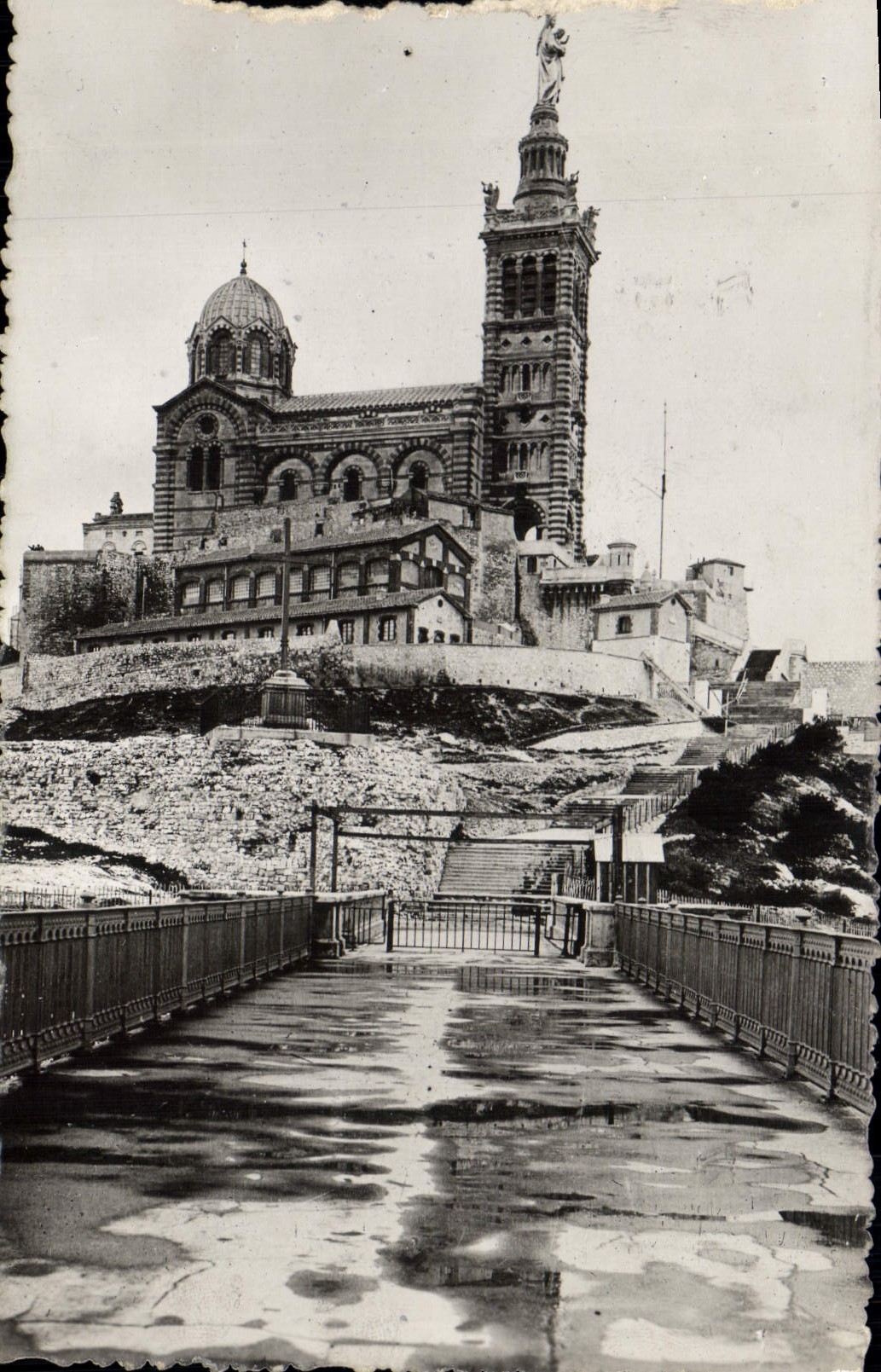 CPA Marseille Notre Dame de la Garde 