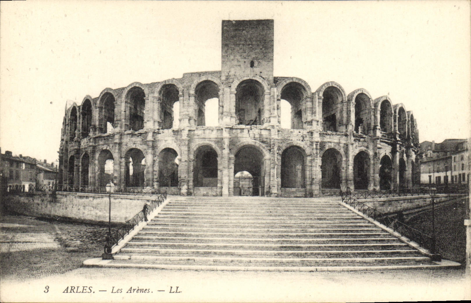 CPA Arles les Arenes 