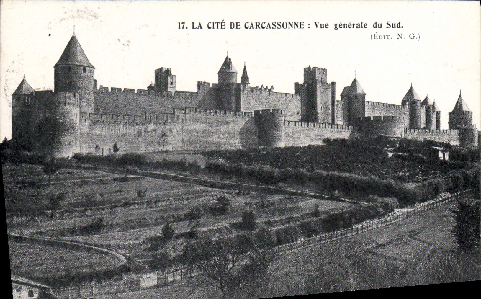 CPA La Cite de Carcassonne vue generale du Sud
