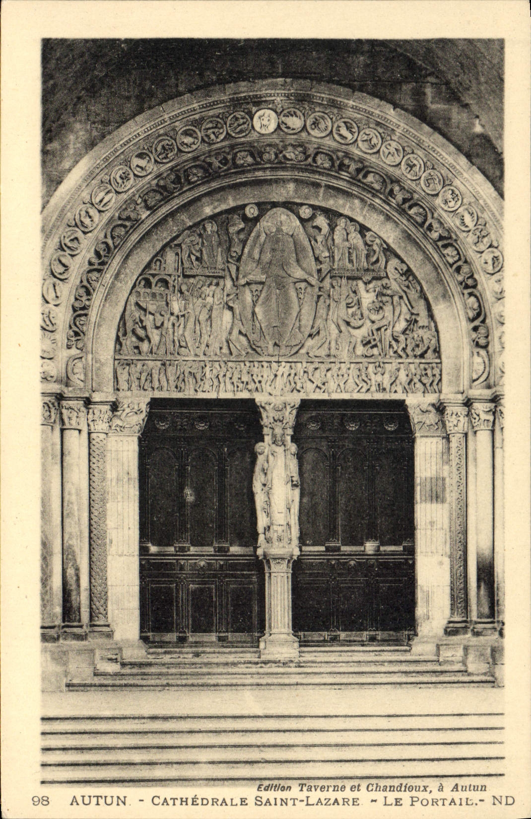 CPA Autun cathedrale Saint Lazare le portail