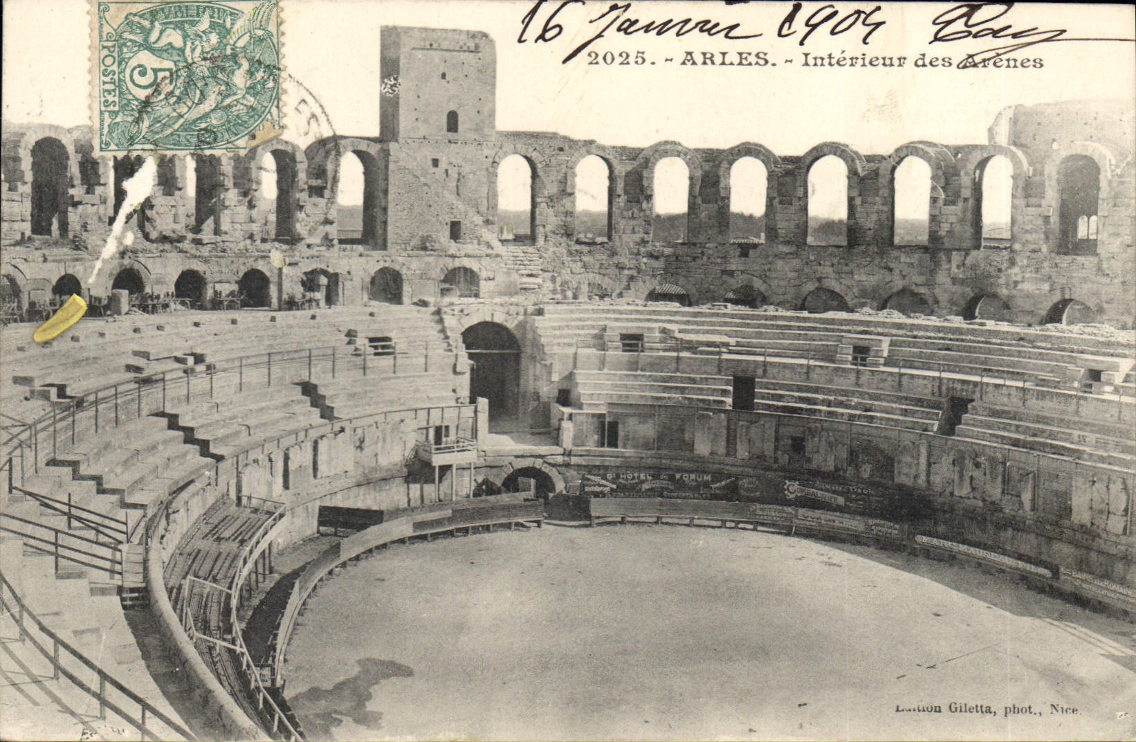 CPA Arles interieur des Arenes 