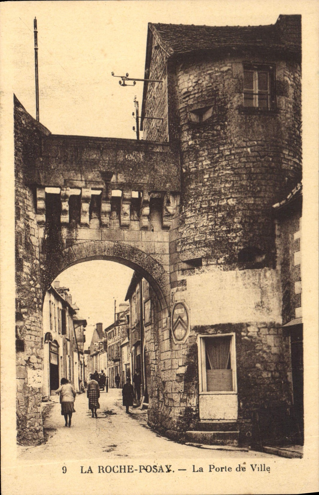 CPA La Roche Posay la porte de Ville