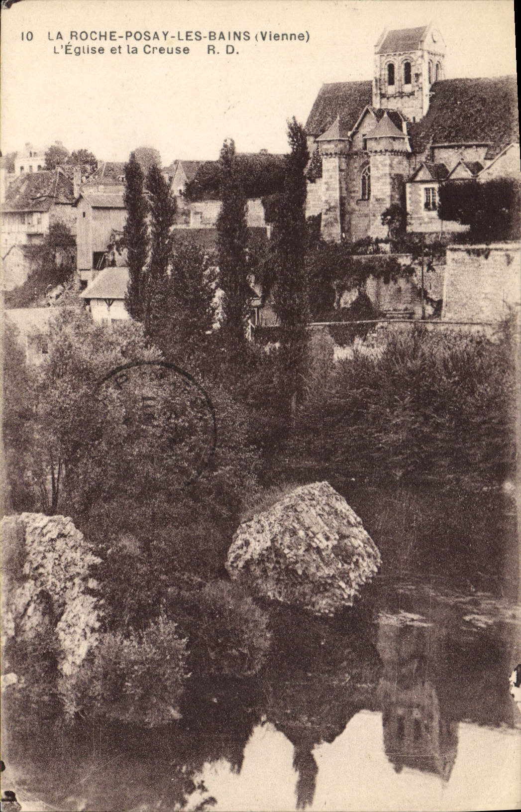 CPA La Roche Posay les Bains Vienne L'Eglise et la Creuse