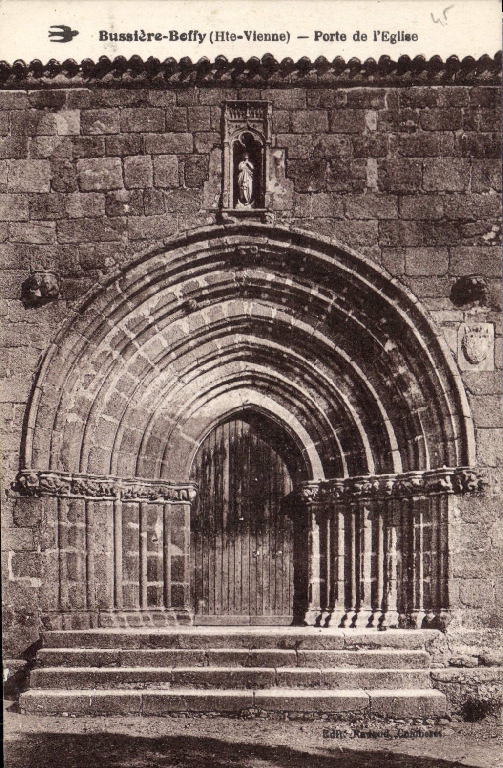 CPA Bussiere Beffy Hte Vienne Porte de l'Eglise