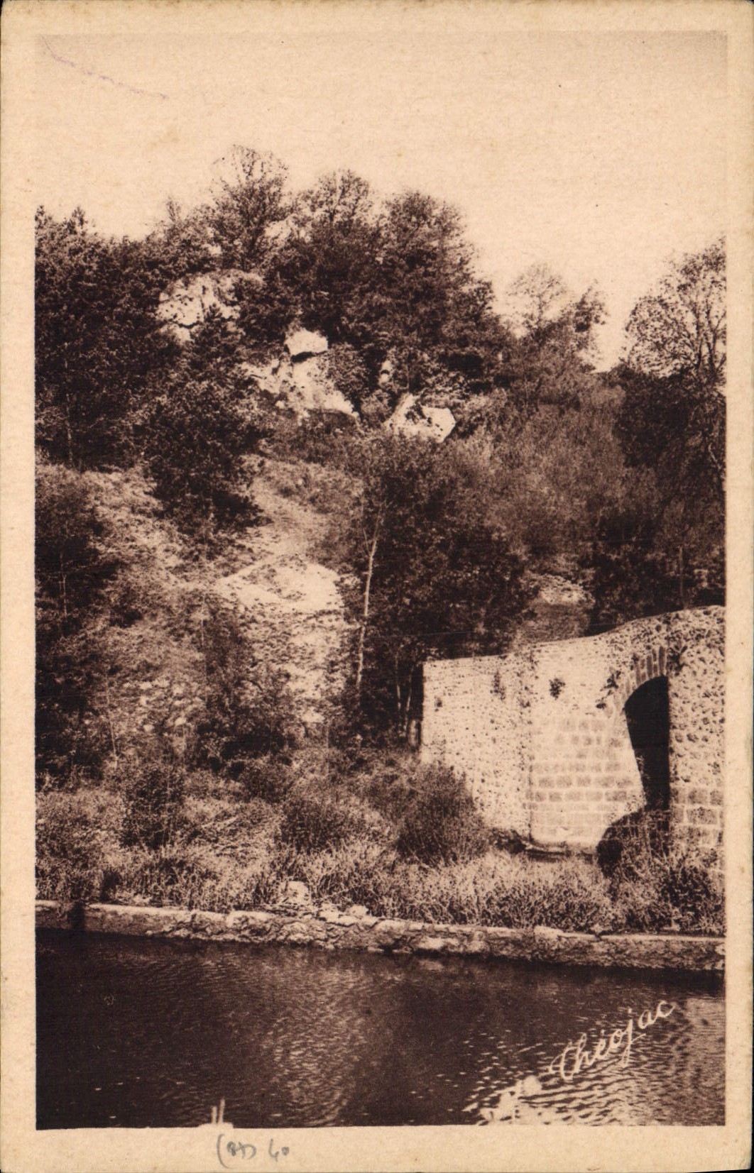 CPA Rochechouart Hte Vienne Roc du Boeuf et Pont sur la Graine 