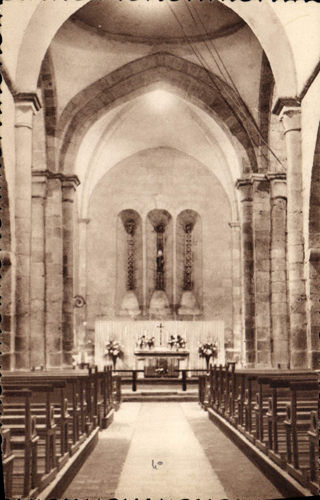 CPA Azat le Ris Hte Vienne Interieur de l'Eglise
