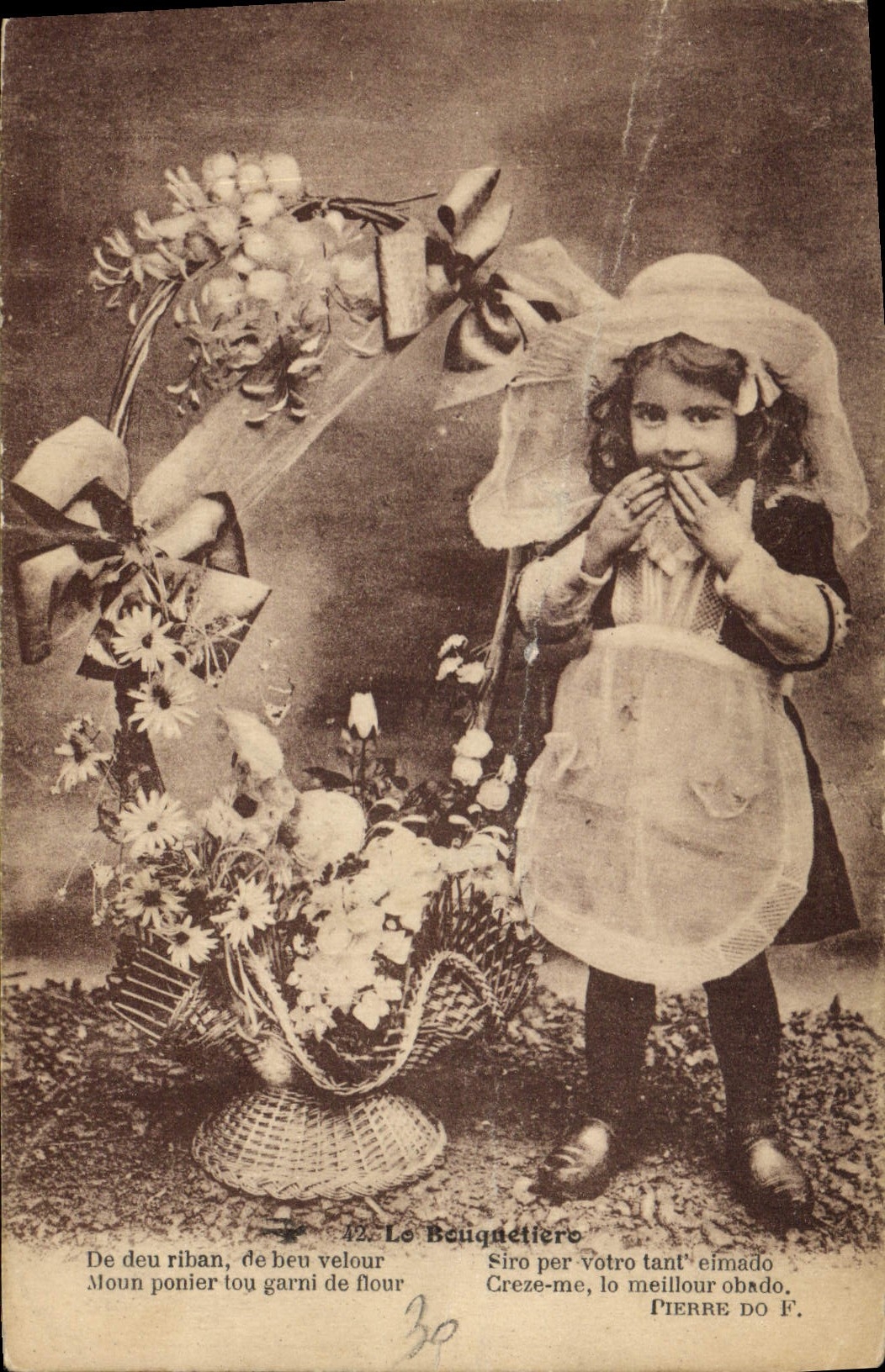 CPA Le Bouquetiere Folklore