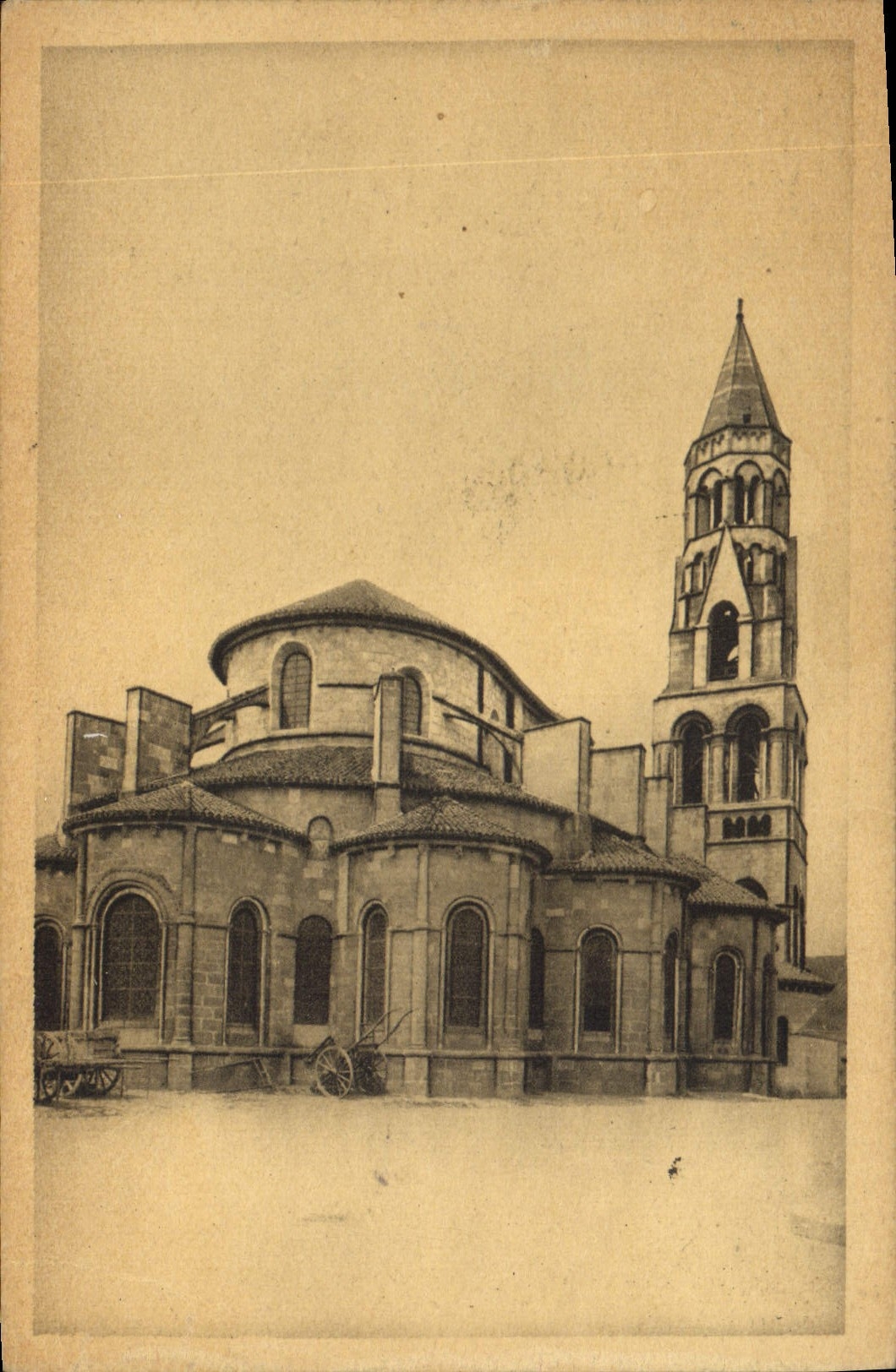 CPA St Leonard Hte Vienne L'Eglise Monument historique