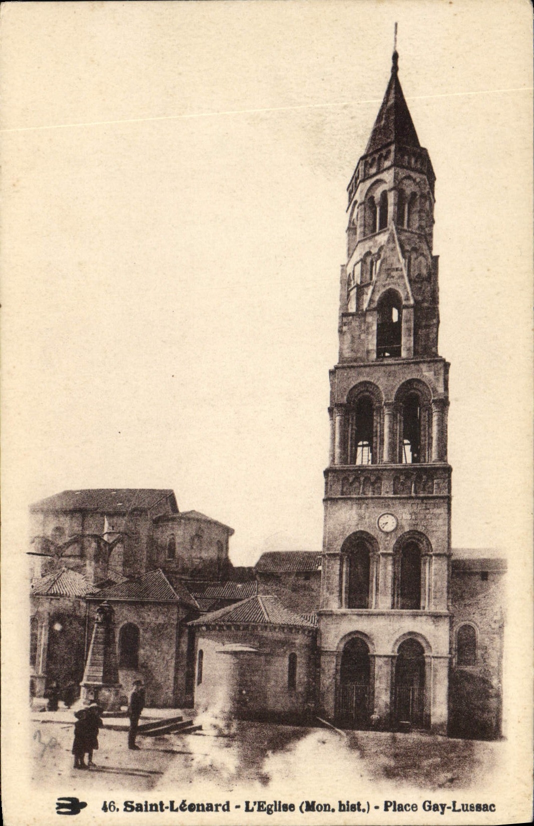 CPA St Leonard L'Eglise Place Gay Lussac 