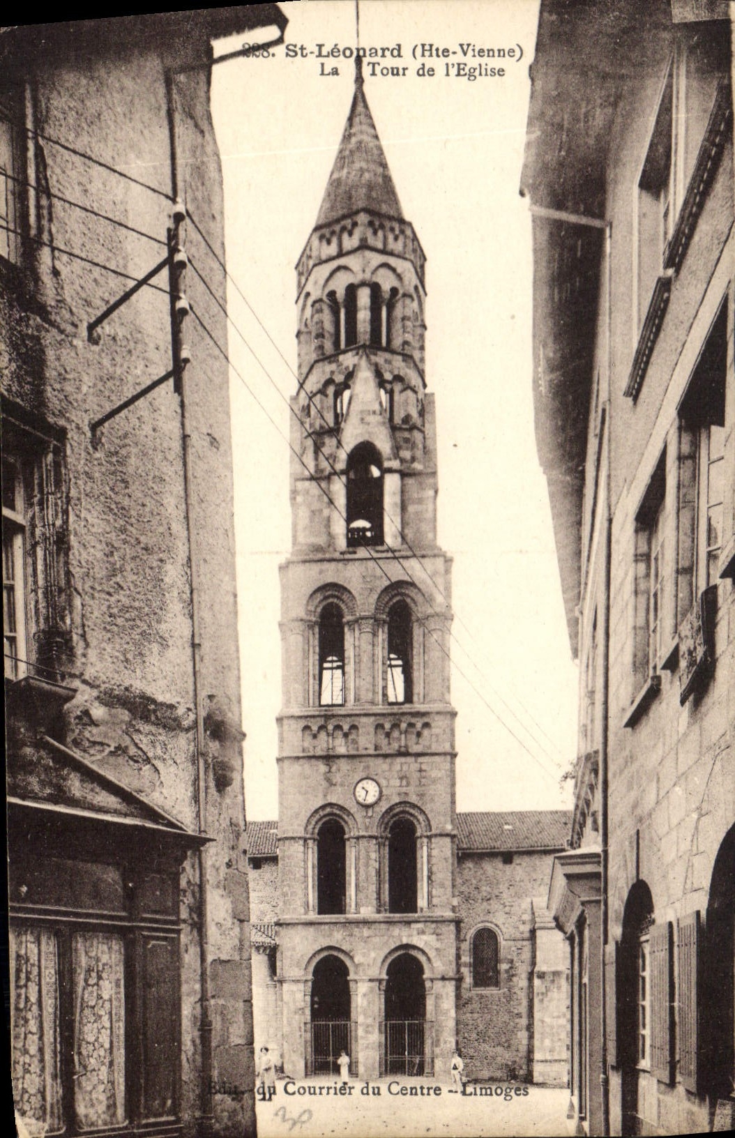 CPA St Leonard Hte Vienne La Tour de l'Eglise 