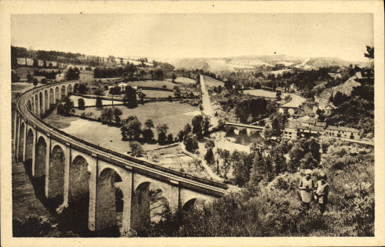 CPA St Leonard Hte Vienne Viaduc et Panorama de Noblat 