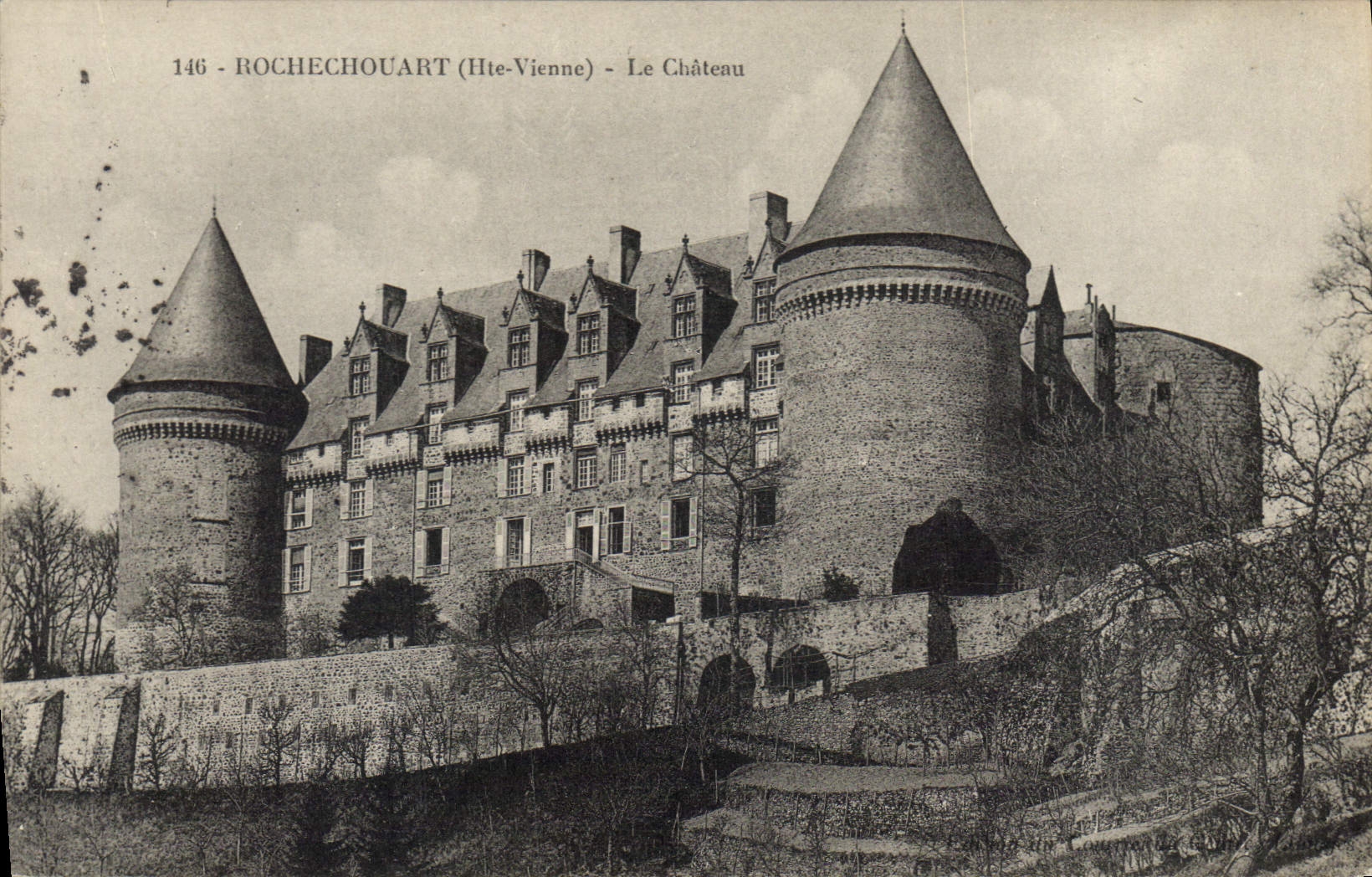 CPA Rochechouart Hte Vienne Le Chateau 