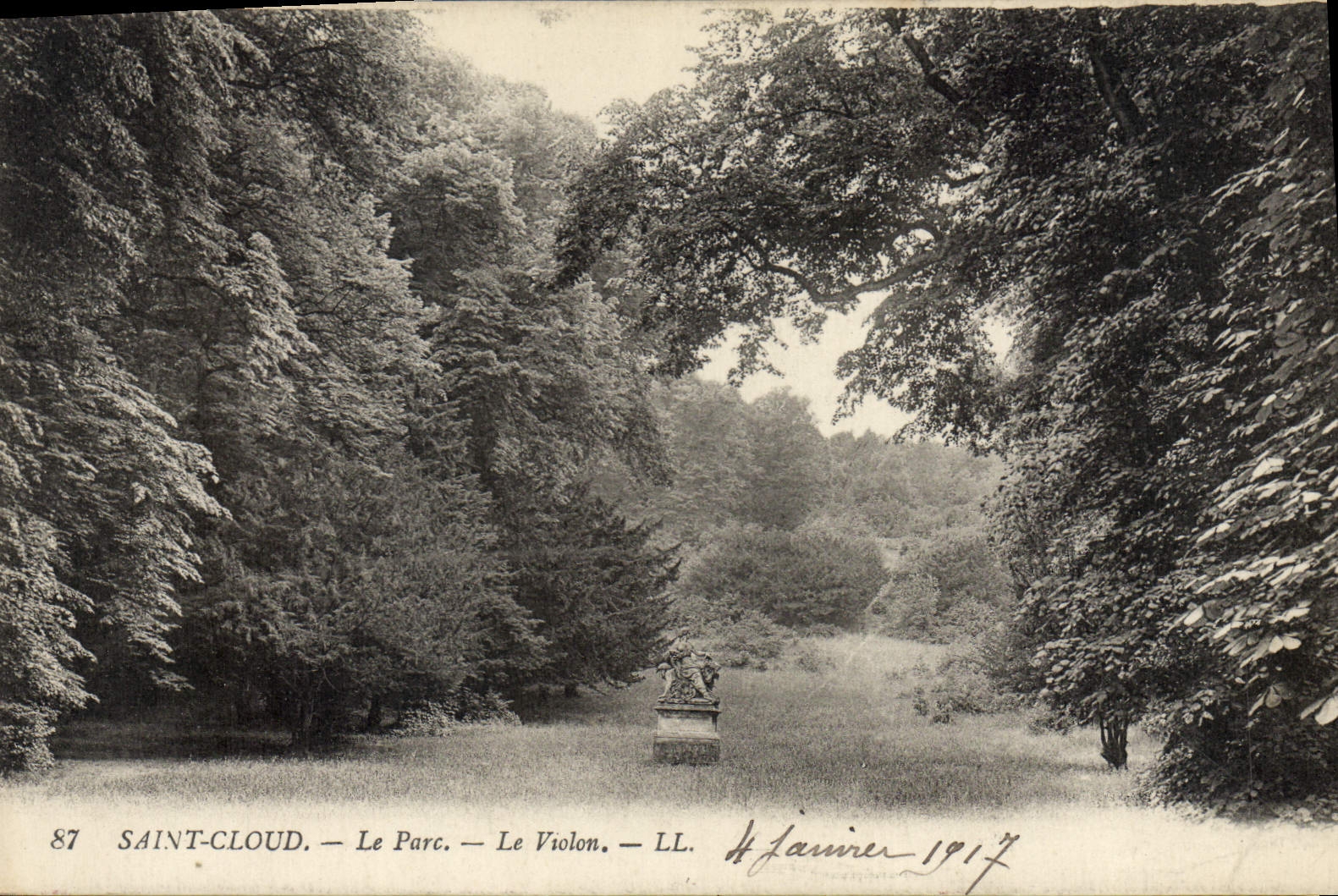 CPA Saint Cloud Le Parc Le Violon 