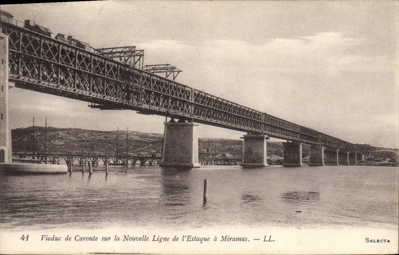 CPA Viaduc de Caronte sur la Nouvelle Ligne de l'Estaque a Miramas